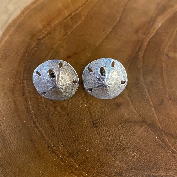 James Avery Jewelry - RETIRED James Avery Sand Dollar Ear Post Earring, Sterling Silver